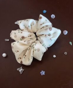 Dây cột tóc be hoa nhí