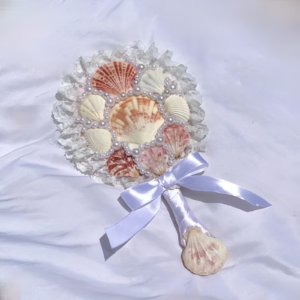 gương vỏ sò handmade dễ thương
